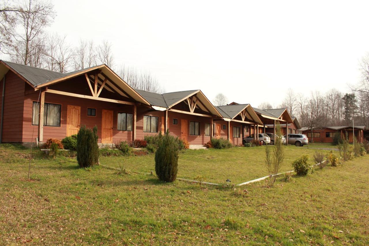 Hosteria Y Camping Del Bosque ปูกอน ภายนอก รูปภาพ